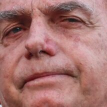 Moraes manda Bolsonaro cumprir pena na PF em sala de Estado-Maior com plantão médico Moraes manda Bolsonaro cumprir pena na PF em sala de Estado-Maior com plantão médico