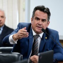 Condicionante: Senador Ciro Nogueira (PP-PI), em sessão no Senado Federal. O presidente do PP diz que o partido só apoiará o candidato à Presidência em 2026 que prometer indulto a Bolsonaro. Imagem referente a matéria